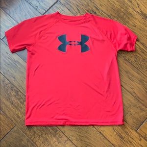 Boys Under Armour Heatgear shirt
